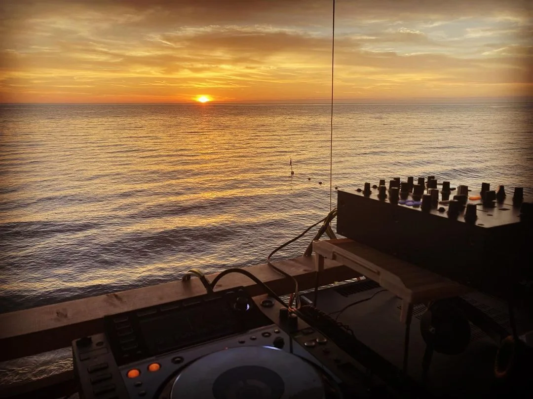 日本海に沈む夕陽