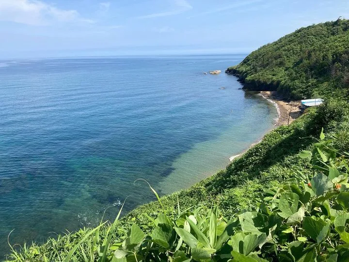 高台から望む加賀の入り江